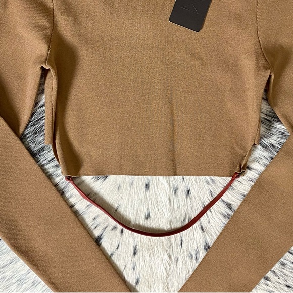 ZEYNEP ARCAY LEATHER STRAP CROPPED TURTLENECK, SZ IT/40 FR/36 US/2-4 - Picture 10 of 14